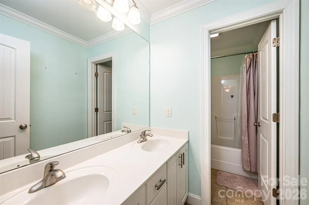 1718 30th Avenue Place NE Hickory NC 28601