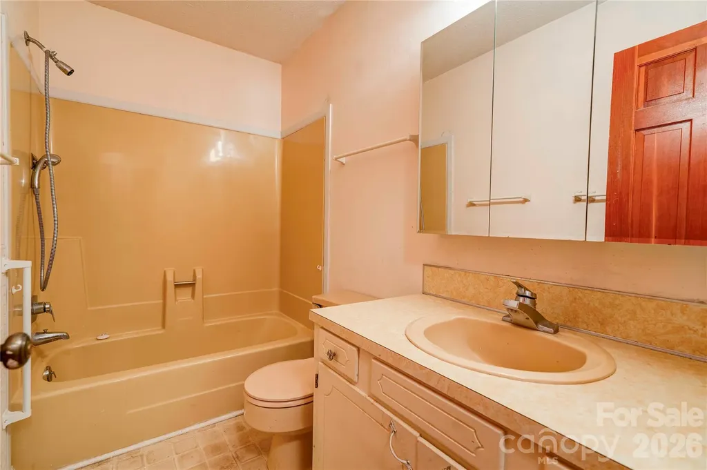3016 Longwood Drive Shelby NC 28152