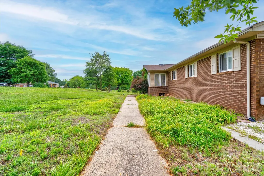 3016 Longwood Drive Shelby NC 28152