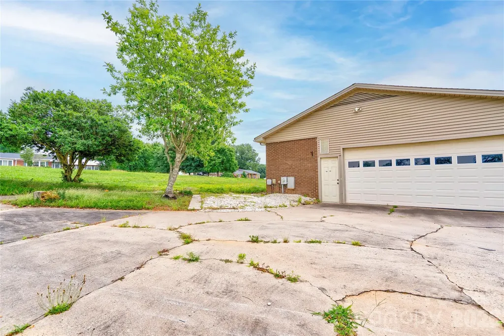 3016 Longwood Drive Shelby NC 28152