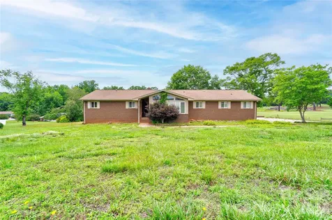 3016 Longwood Drive Shelby NC 28152