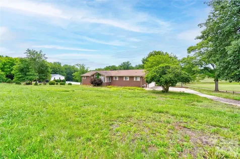 3016 Longwood Drive Shelby NC 28152