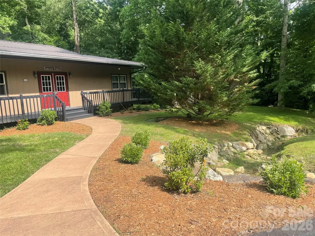 99999 Red Oak Forest Road Fairview NC 28730