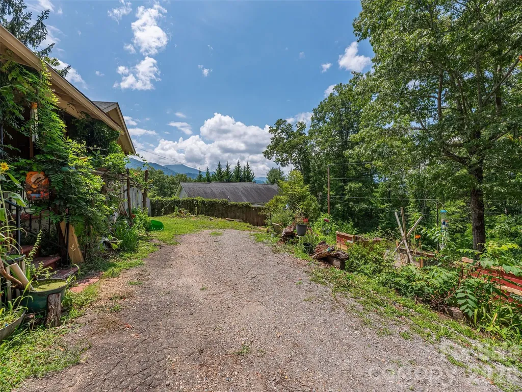 337 Hamer Avenue Waynesville NC 28786