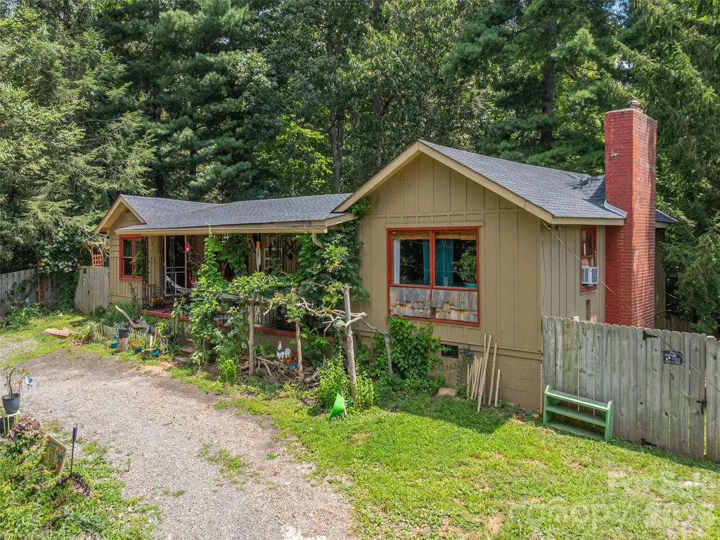337 Hamer Avenue Waynesville NC 28786