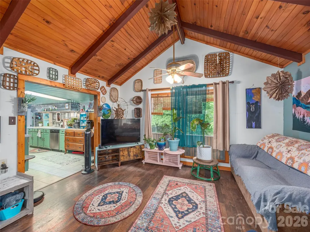 337 Hamer Avenue Waynesville NC 28786