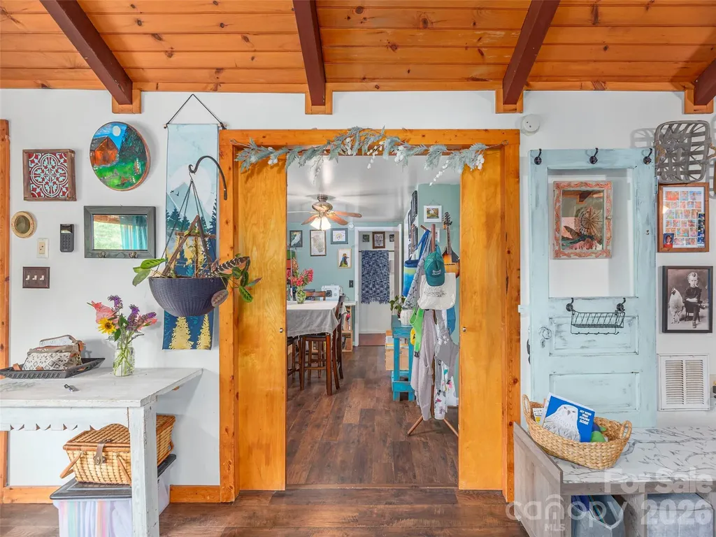 337 Hamer Avenue Waynesville NC 28786
