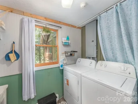 337 Hamer Avenue Waynesville NC 28786
