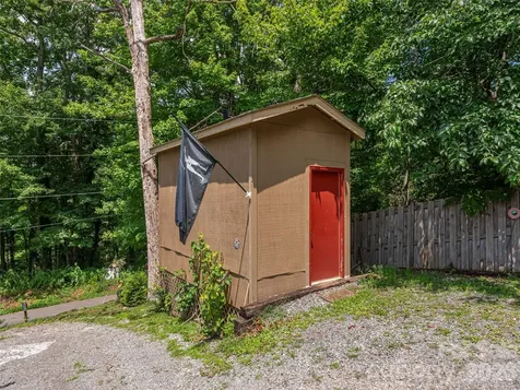 337 Hamer Avenue Waynesville NC 28786