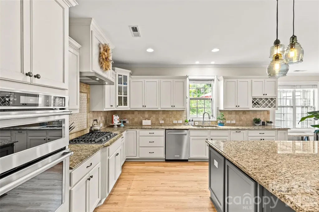 3207 Lakehurst Crossing Matthews NC 28104