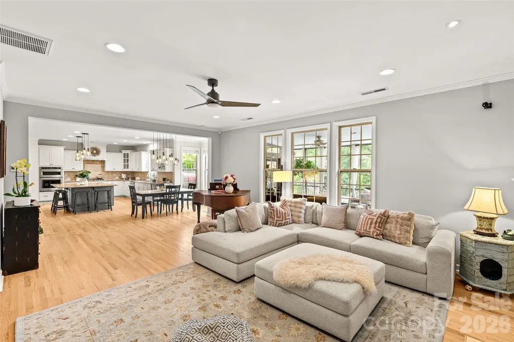 3207 Lakehurst Crossing Matthews NC 28104