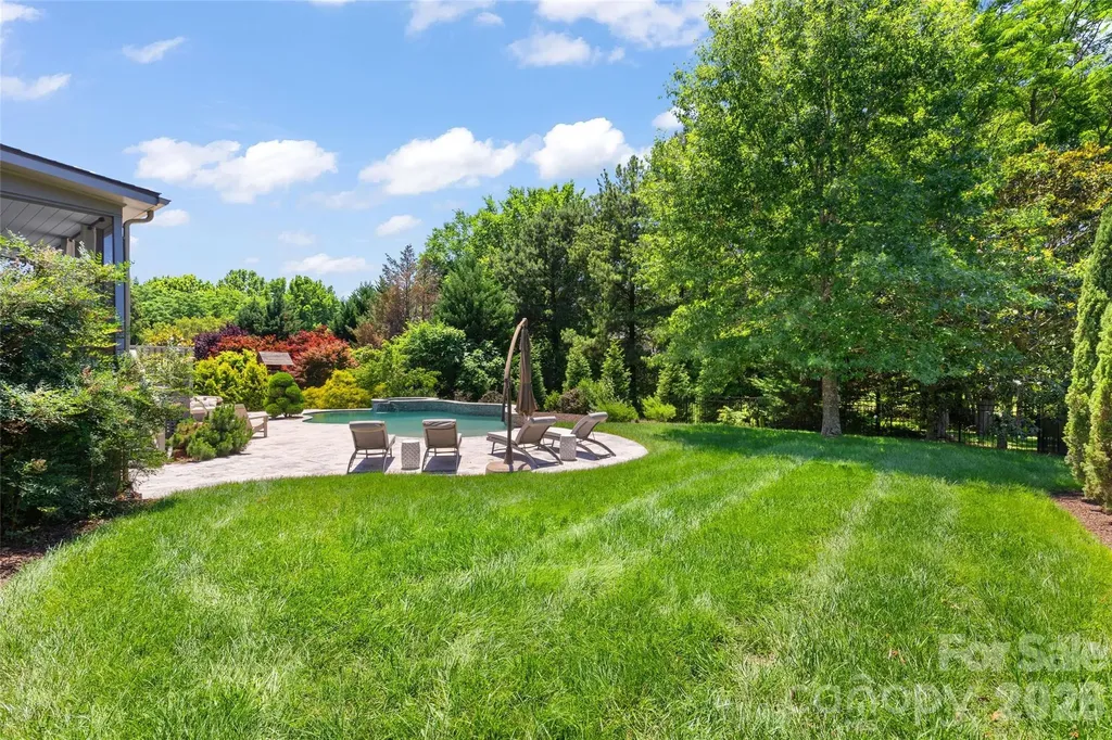 3207 Lakehurst Crossing Matthews NC 28104