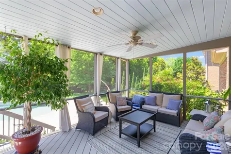 3207 Lakehurst Crossing Matthews NC 28104