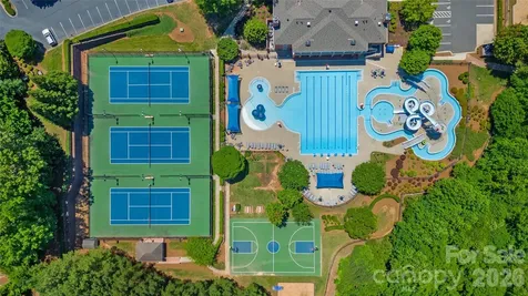 3207 Lakehurst Crossing Matthews NC 28104
