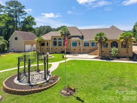 5100 Lake Wylie Road Lake Wylie SC 29710