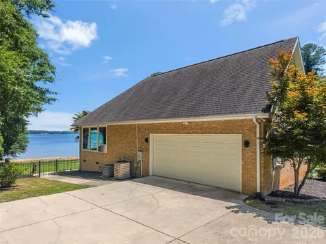 5100 Lake Wylie Road Lake Wylie SC 29710