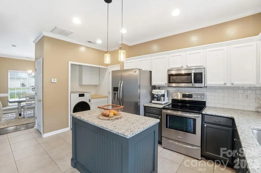 117 Heathrow Lane Statesville NC 28677