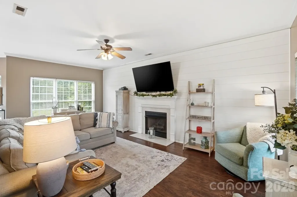 117 Heathrow Lane Statesville NC 28677