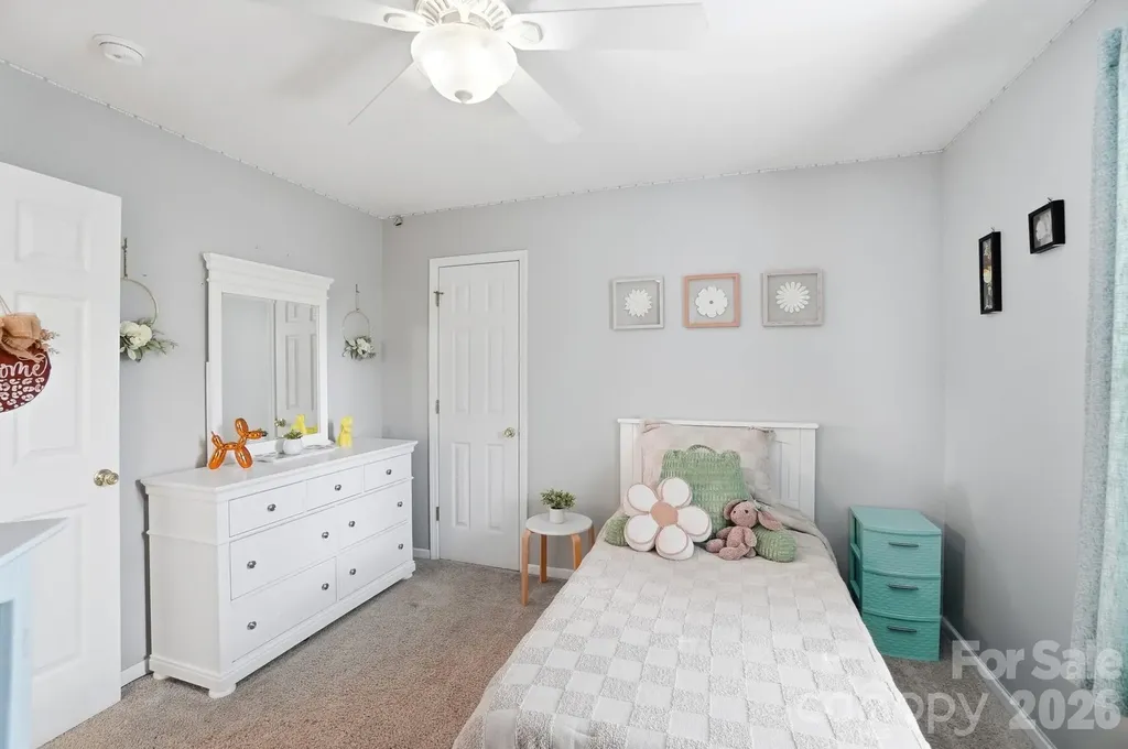117 Heathrow Lane Statesville NC 28677