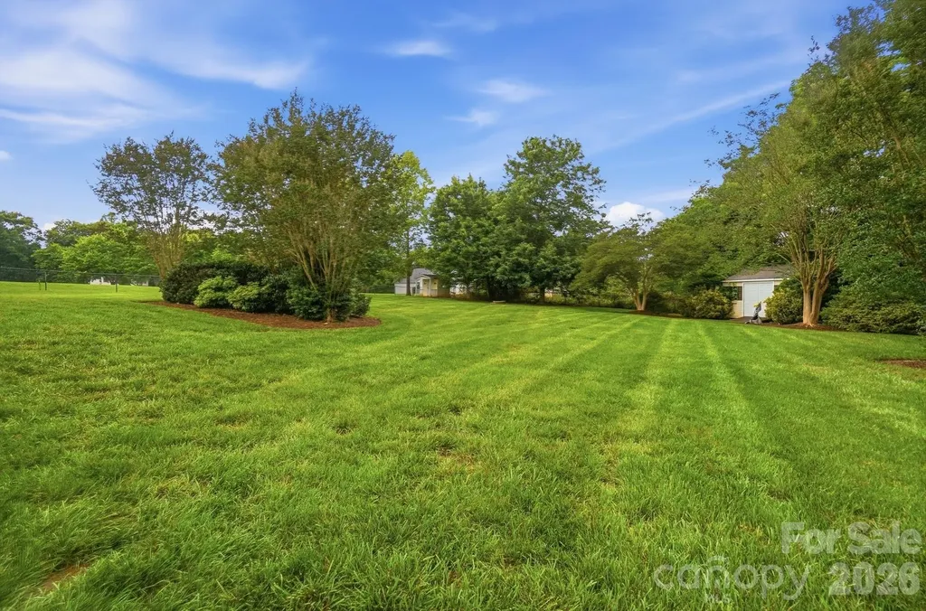 117 Heathrow Lane Statesville NC 28677