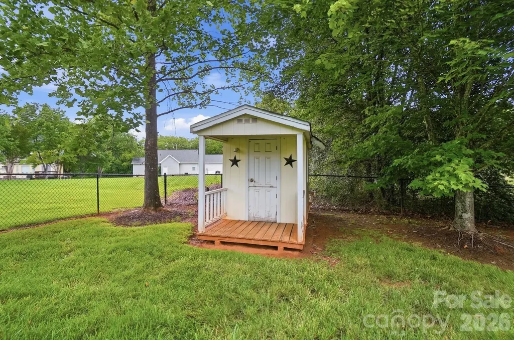 117 Heathrow Lane Statesville NC 28677