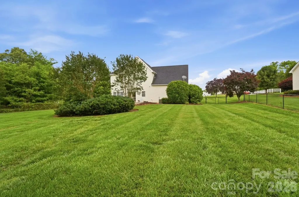 117 Heathrow Lane Statesville NC 28677