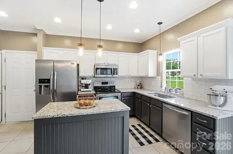 117 Heathrow Lane Statesville NC 28677