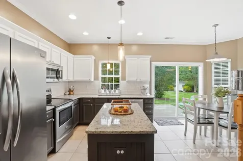 117 Heathrow Lane Statesville NC 28677