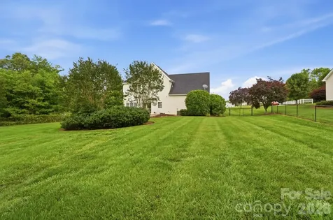 117 Heathrow Lane Statesville NC 28677
