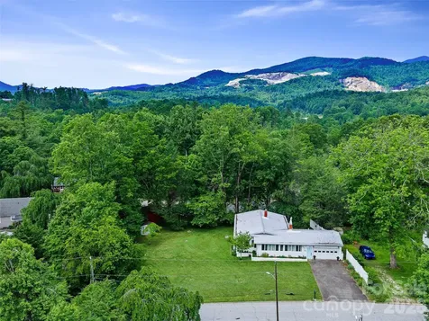 44 Hemlock Avenue Spruce Pine NC 28777