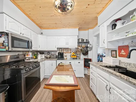 44 Hemlock Avenue Spruce Pine NC 28777