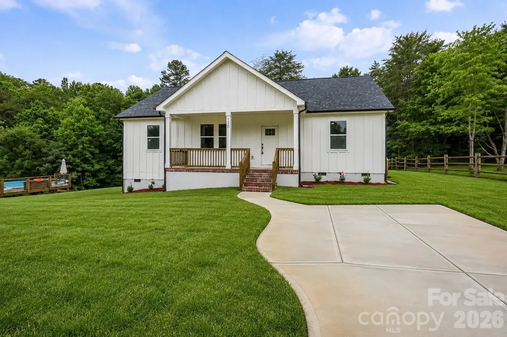 120 Whistling Pines Drive Statesville NC 28677
