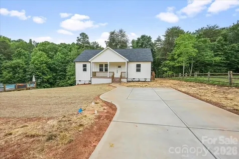 120 Whistling Pines Drive Statesville NC 28677