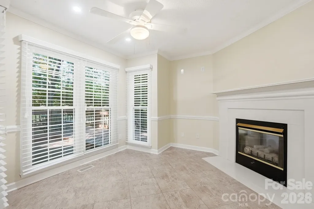1506 Village Court Gastonia NC 28054