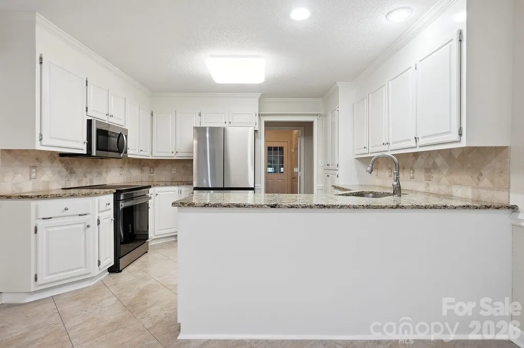 1506 Village Court Gastonia NC 28054