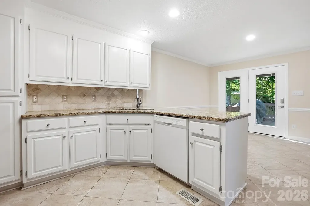 1506 Village Court Gastonia NC 28054