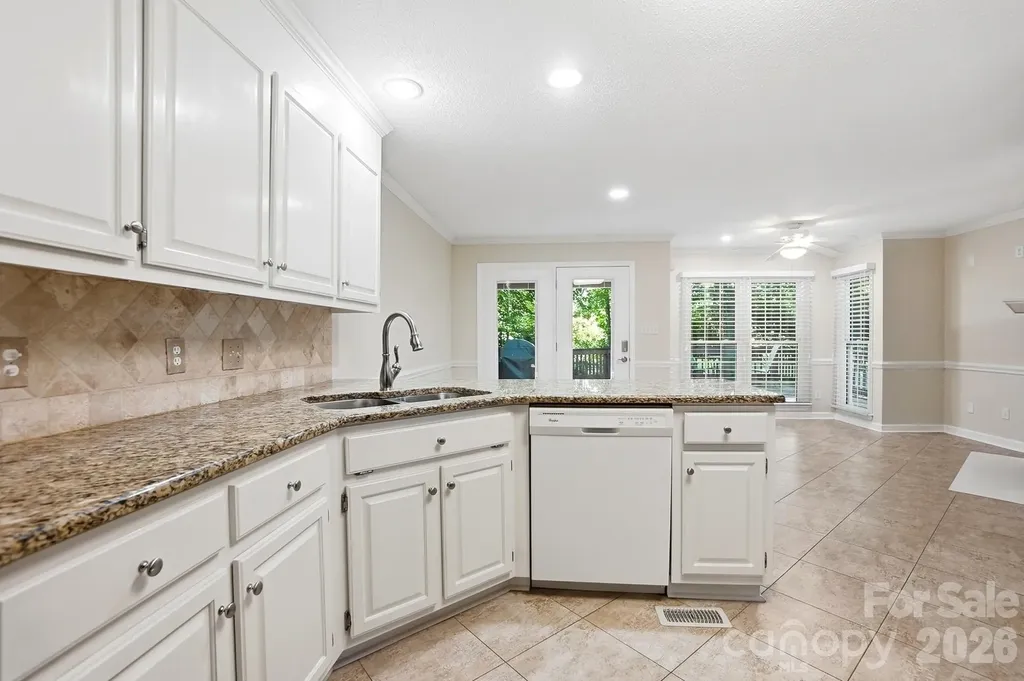 1506 Village Court Gastonia NC 28054