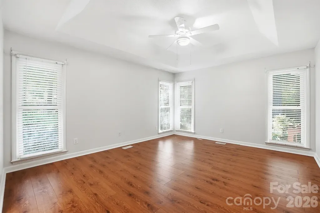 1506 Village Court Gastonia NC 28054