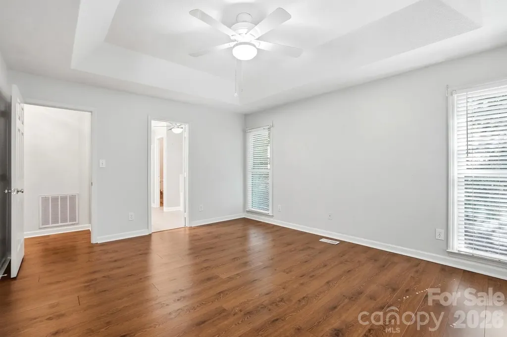 1506 Village Court Gastonia NC 28054