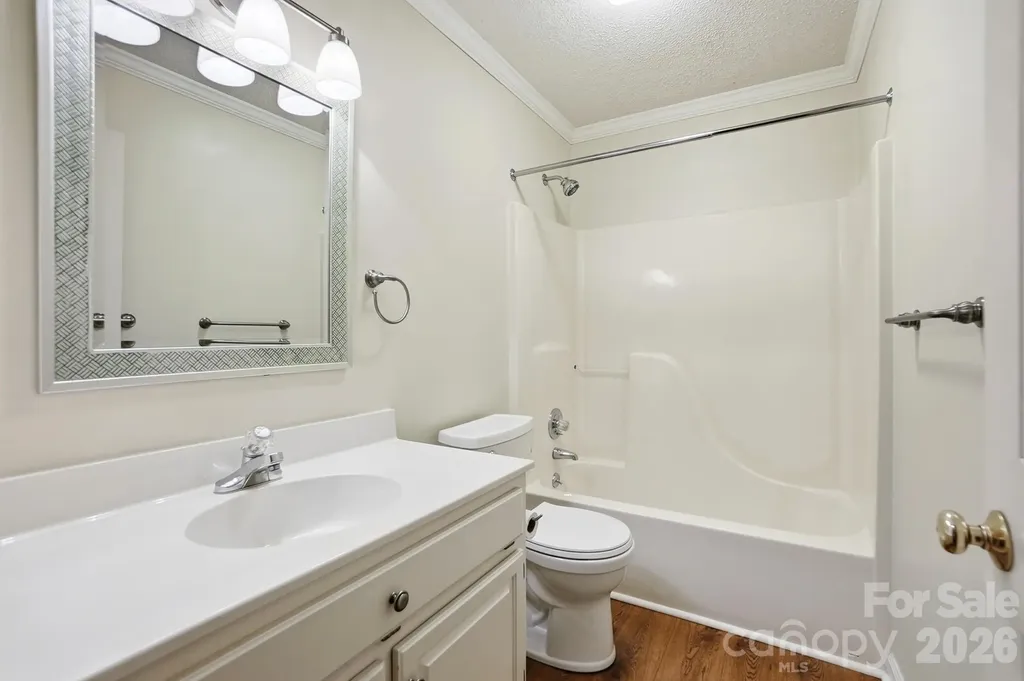 1506 Village Court Gastonia NC 28054
