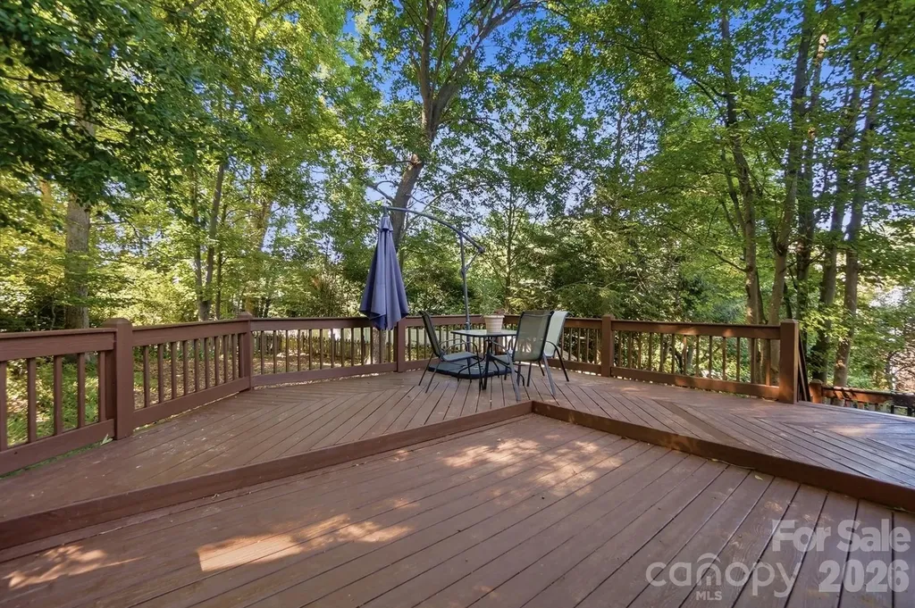 1506 Village Court Gastonia NC 28054