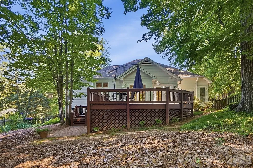 1506 Village Court Gastonia NC 28054