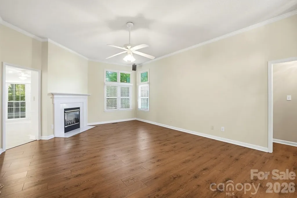 1506 Village Court Gastonia NC 28054