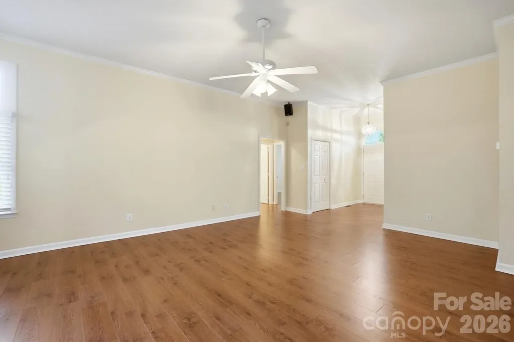 1506 Village Court Gastonia NC 28054
