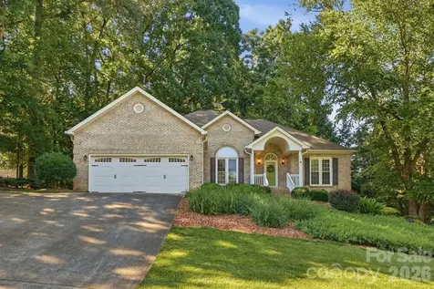 1506 Village Court Gastonia NC 28054