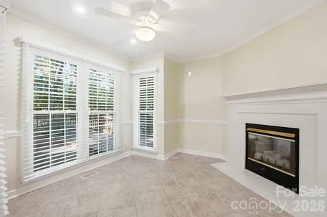 1506 Village Court Gastonia NC 28054