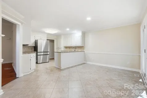 1506 Village Court Gastonia NC 28054