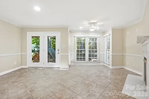 1506 Village Court Gastonia NC 28054