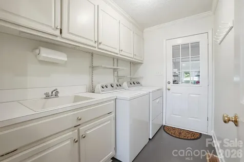 1506 Village Court Gastonia NC 28054