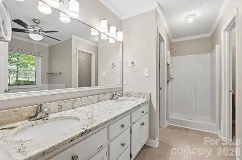 1506 Village Court Gastonia NC 28054